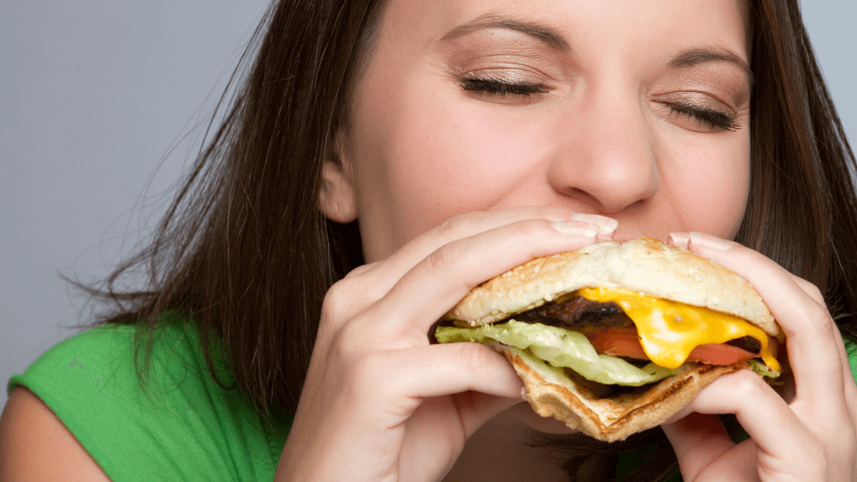 Woman Eating Hamburger Snacking Fast Food Fastfood MSN