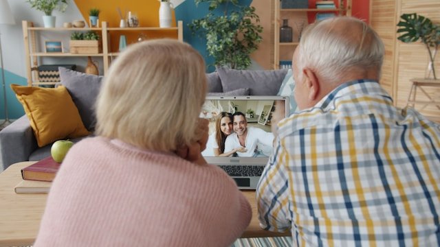 Ways to Boost Your Parents Confidence as They Age